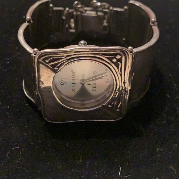 Jewelry - Picture 2 of 3